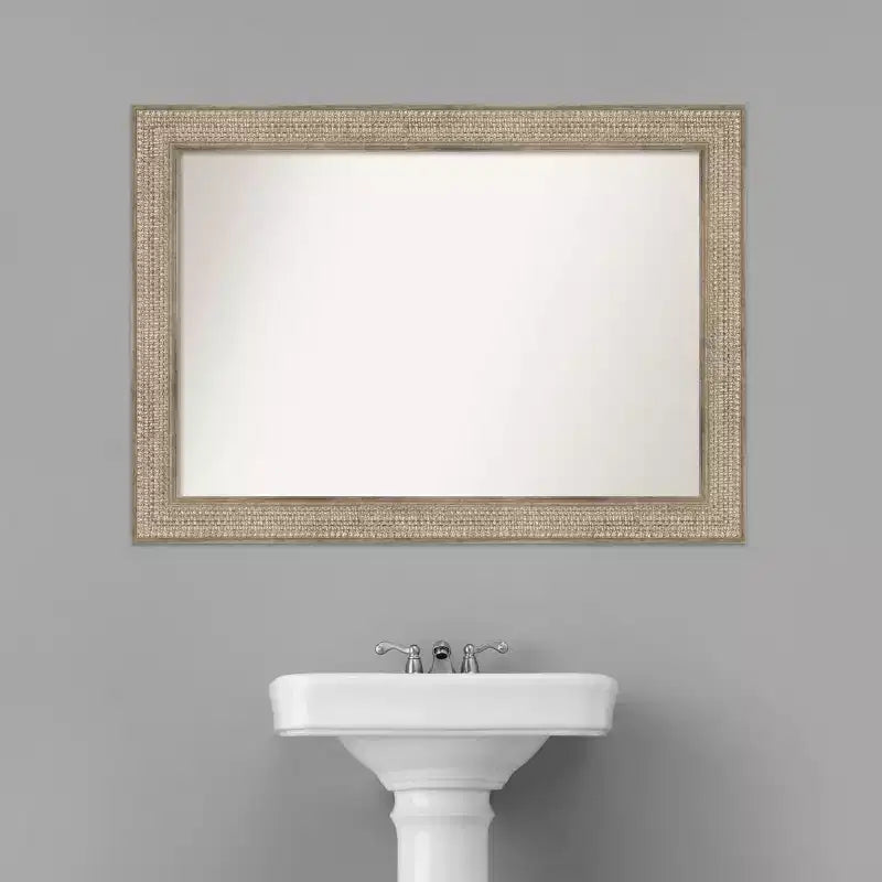 Specchio da parete per bagno in legno argento Trellis non smussato 42" x 30"