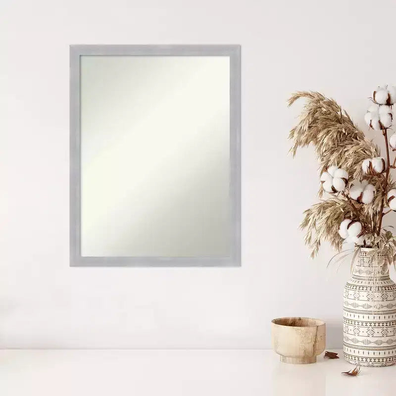 Specchio da parete stretto 20" x 26" in nichel spazzolato senza smussatura