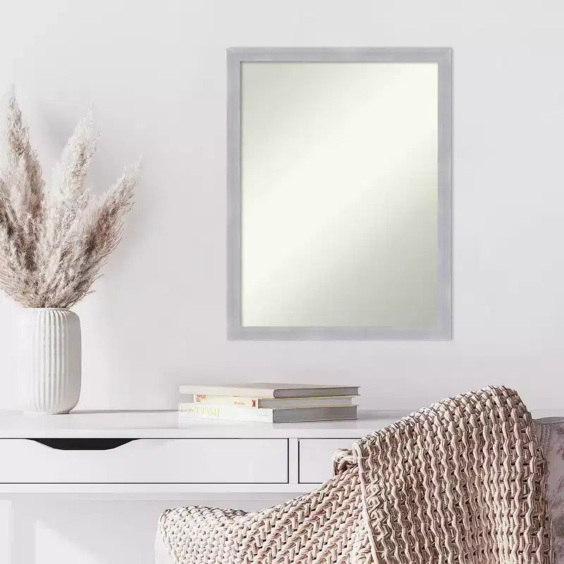 Specchio da parete stretto 20" x 26" in nichel spazzolato senza smussatura