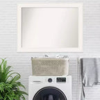 Specchio da parete bianco 44" x 33" Non-Beveled Ridge con accessori per il montaggio