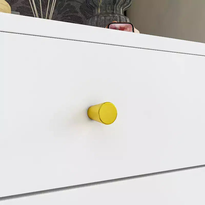Comodino a 3 cassetti bianco con maniglie dorate