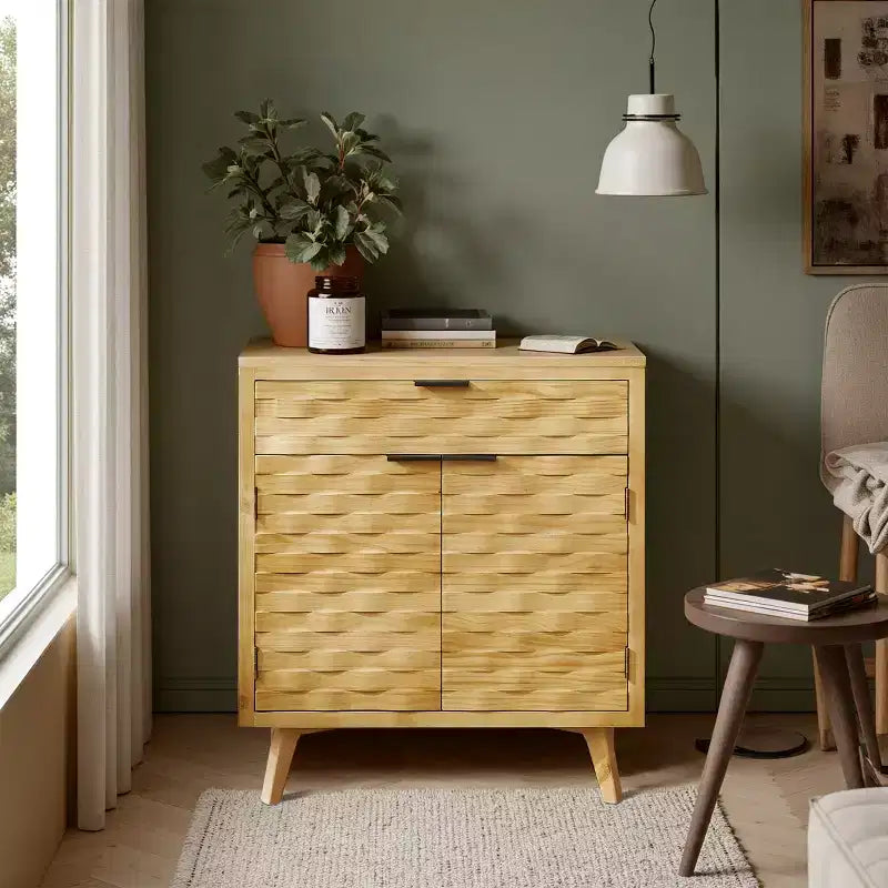 Credenza in legno con cassetti