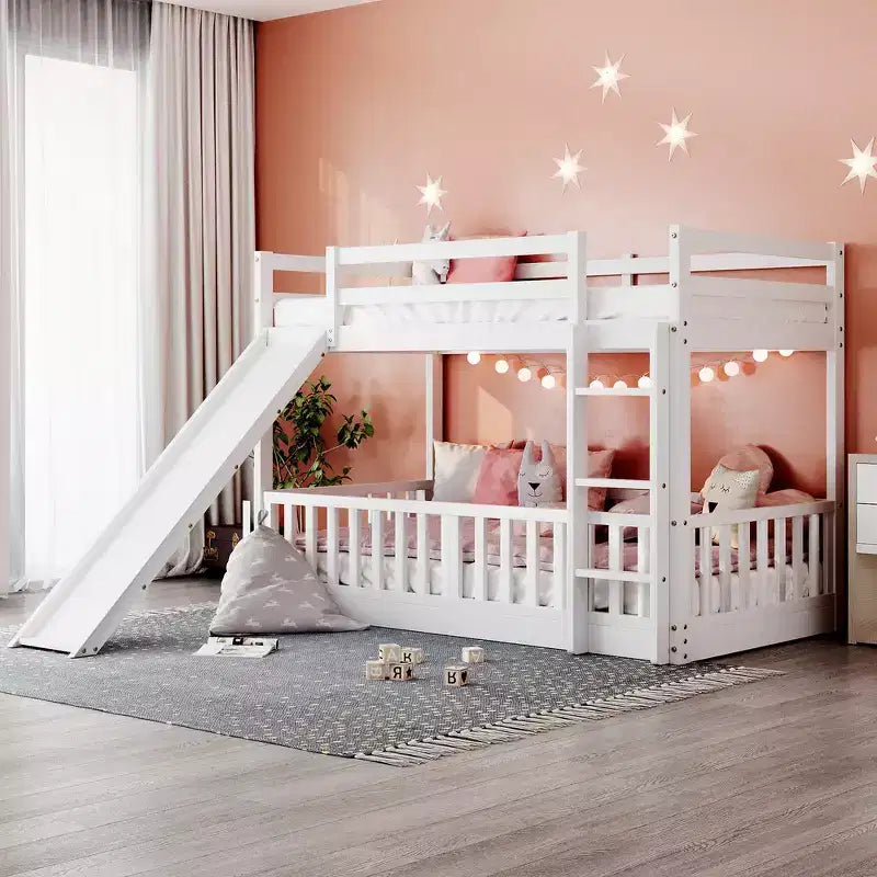 Letto a castello singolo su singolo con scivolo, scaletta e parapetto a tutta lunghezza - Pino massiccio
