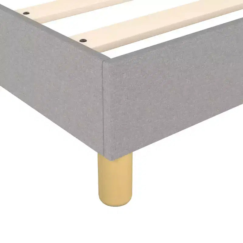 Struttura letto matrimoniale Queen Size – Tessuto in poliestere grigio chiaro, multistrato e legno ingegnerizzato