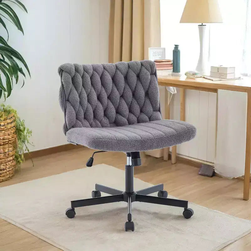 Sedia da scrivania ampia e incrociata con funzione basculante, altezza regolabile e girevole a 360°