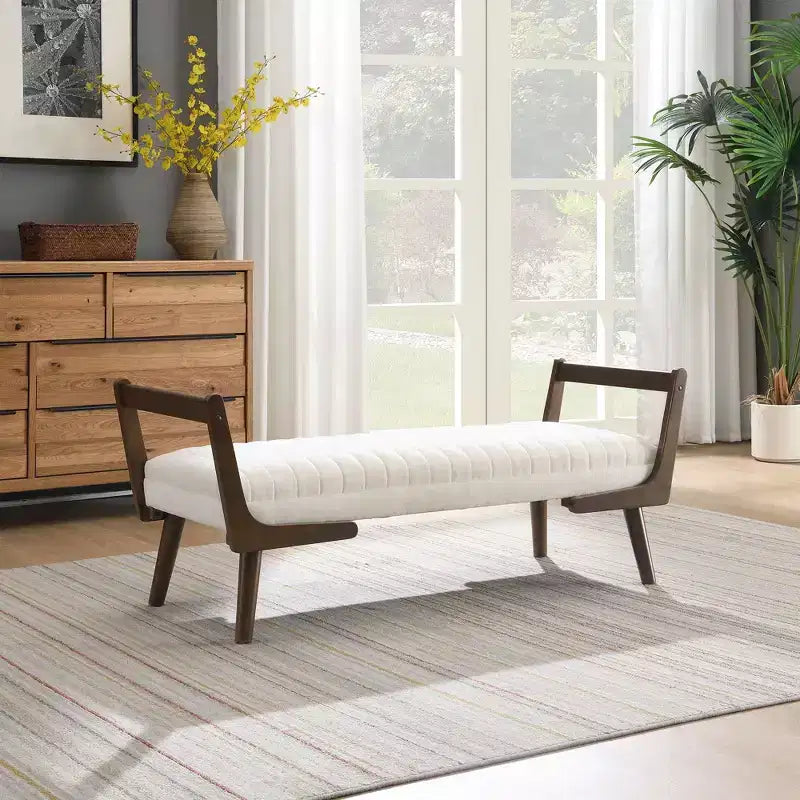 Panca Contenitore Imbottita "Channel Tufted" in Similpelle da 52" con Gambe in Noce in Stile Mid-Century