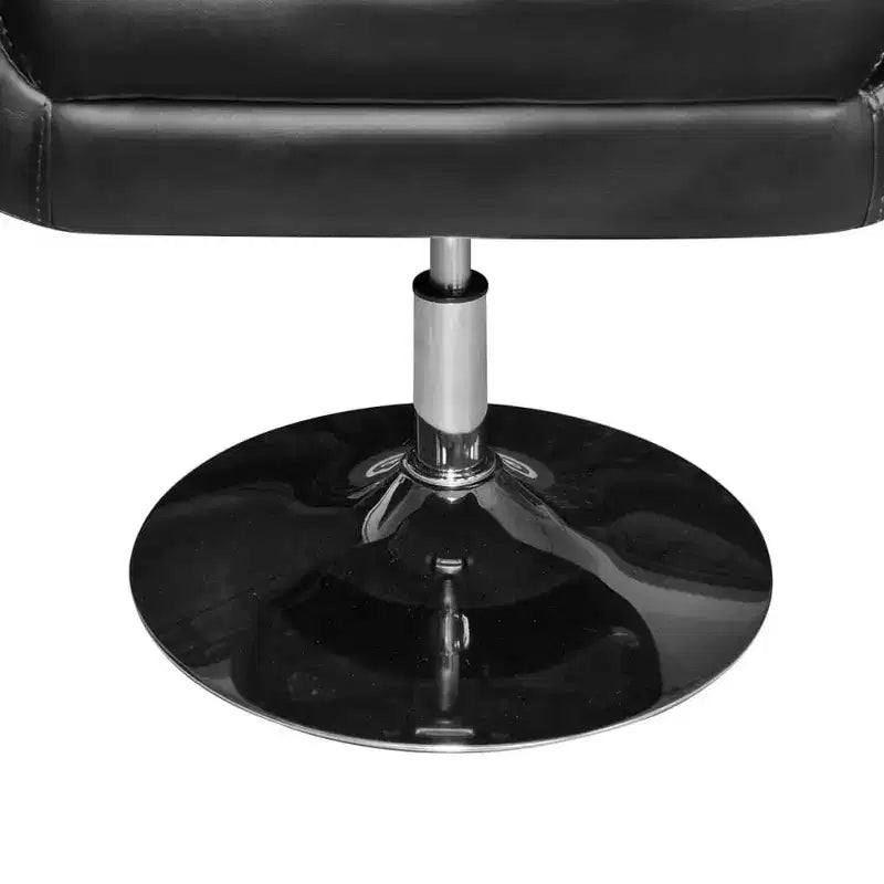 Poltrona con base cromata in similpelle nera