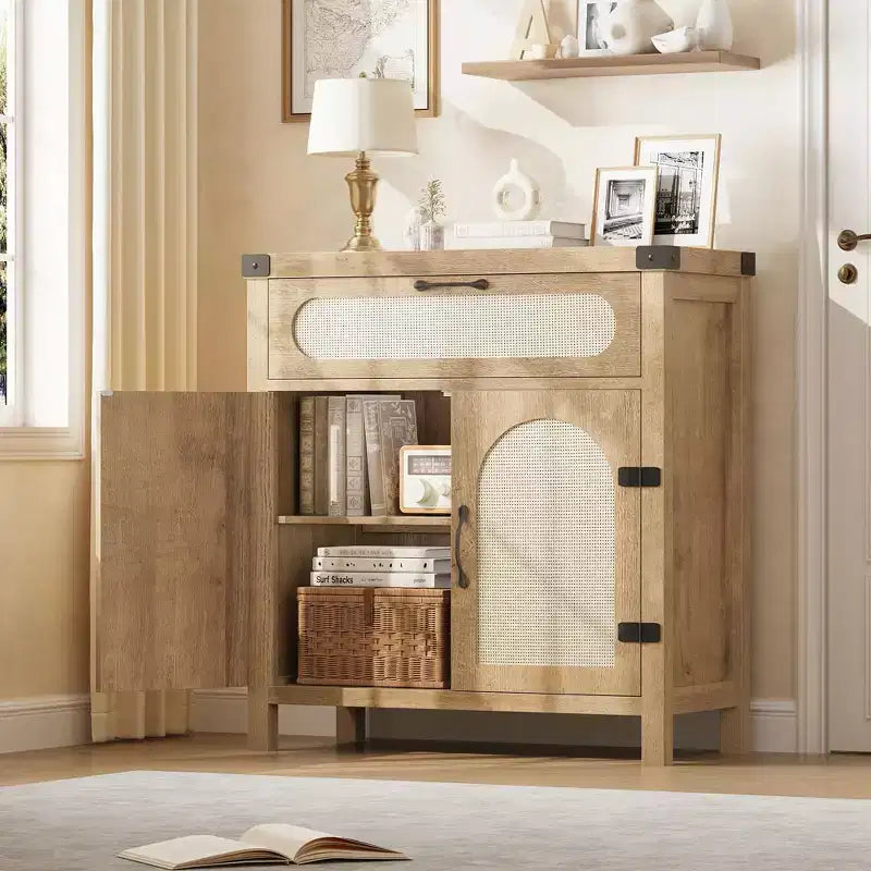 Madia credenza in legno naturale con ante in rattan, cassetto e ripiano regolabile